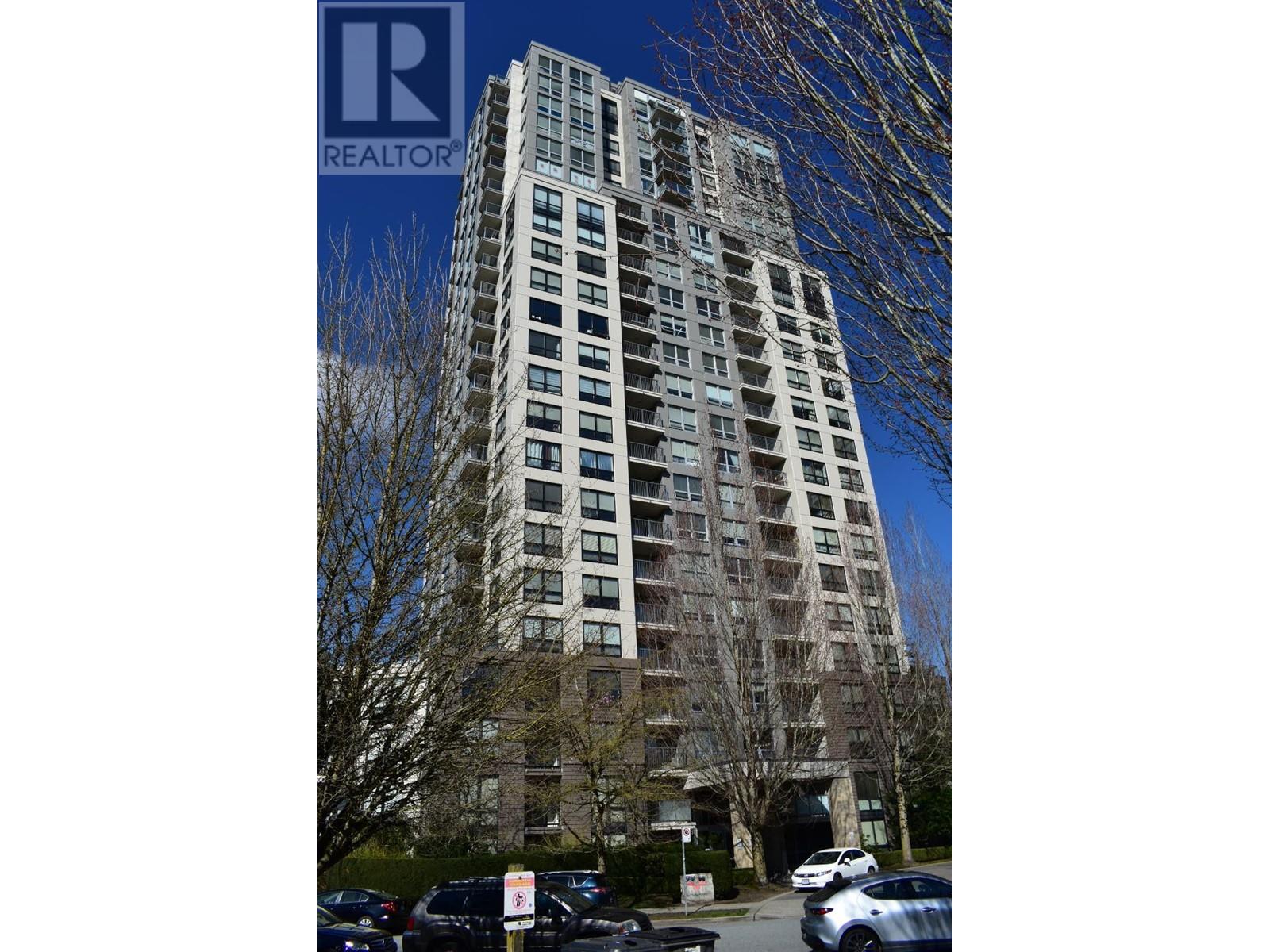 111 3663 Crowley Drive, Vancouver, British Columbia  V5R 6H4 - Photo 1 - R2852453