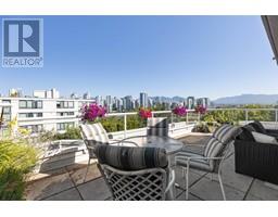 906 518 MOBERLY ROAD, vancouver, British Columbia