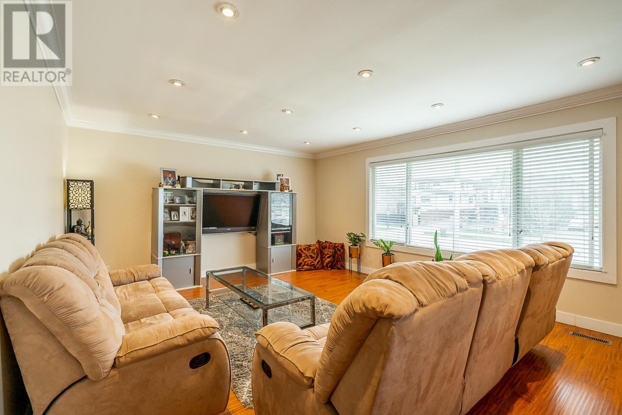 1247 Ewen Avenue, New Westminster, British Columbia  V3M 5E5 - Photo 5 - R2852507