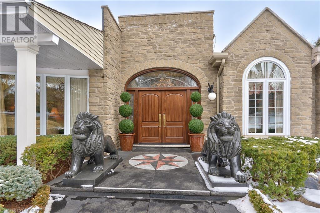1767 Heather Hills Drive, Burlington, Ontario  L7P 2Z1 - Photo 2 - 40540476