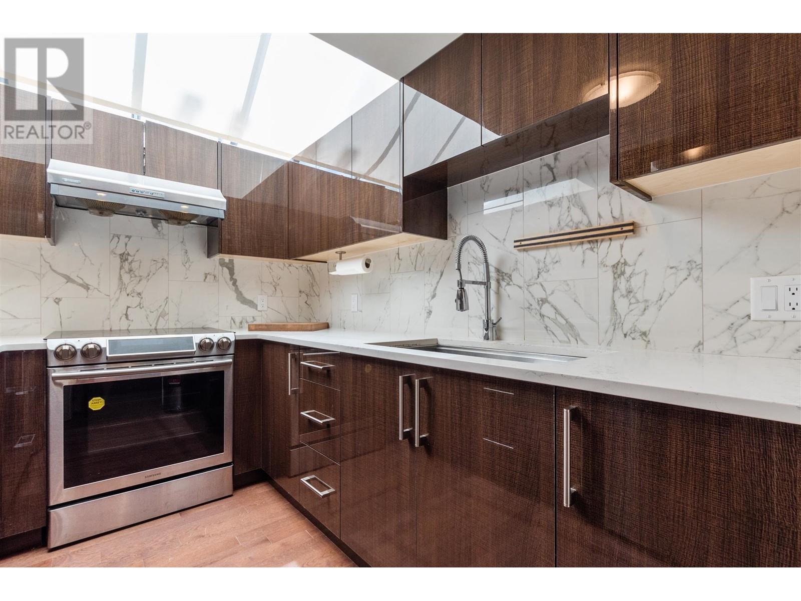 104 4696 W 10th Avenue, Vancouver, British Columbia  V6R 2J5 - Photo 4 - R2852519