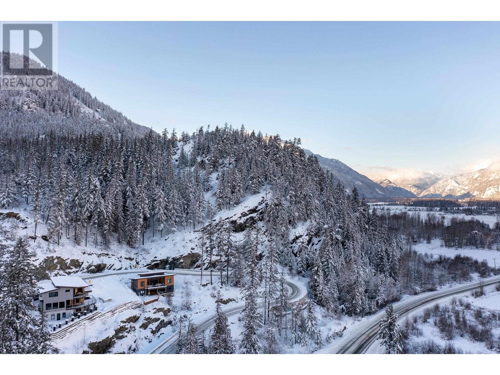 1303 Eagle Drive, Pemberton, British Columbia  V0N 2L0 - Photo 30 - R2843043