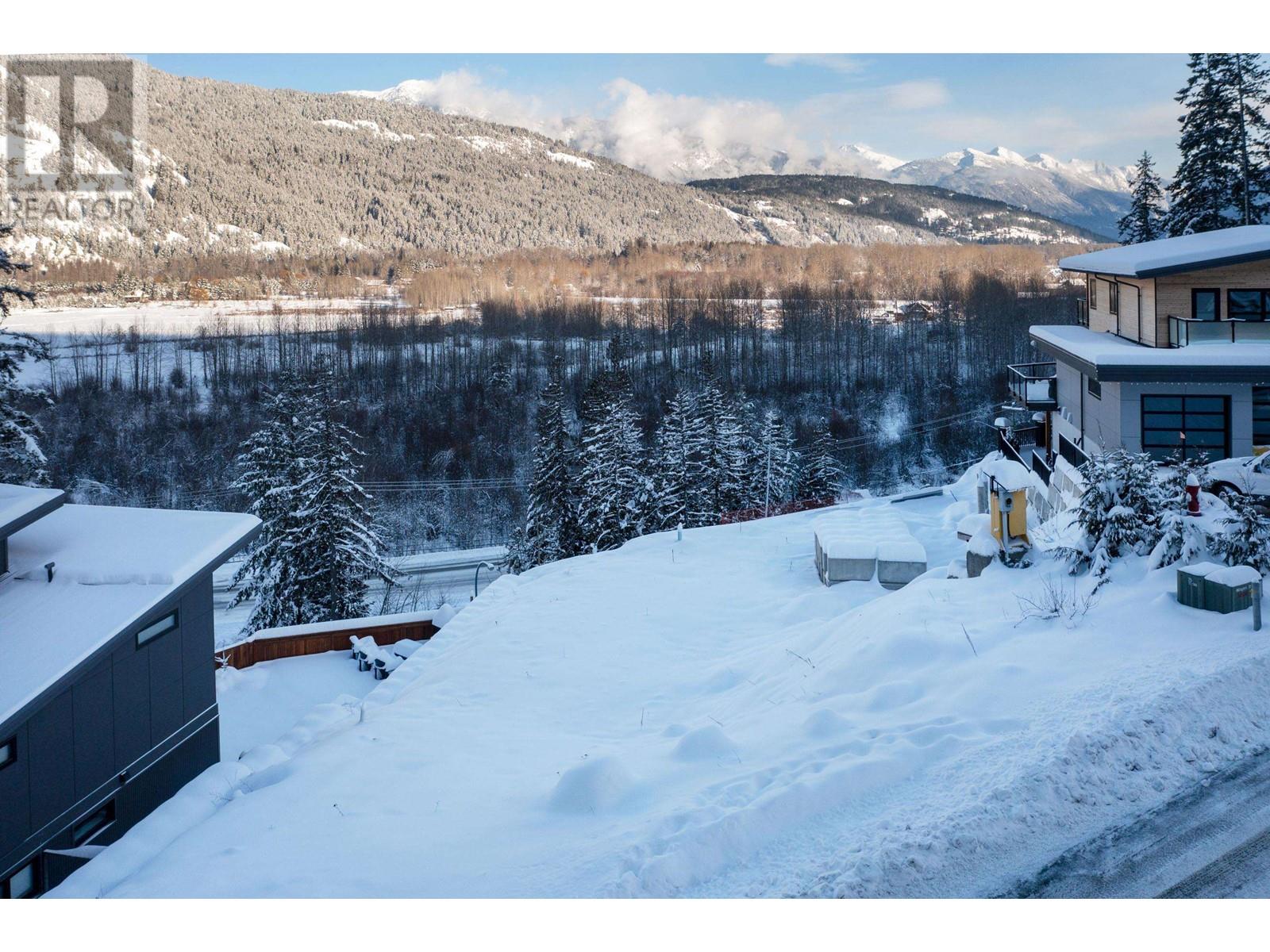 1303 Eagle Drive, Pemberton, British Columbia  V0N 2L0 - Photo 17 - R2843043