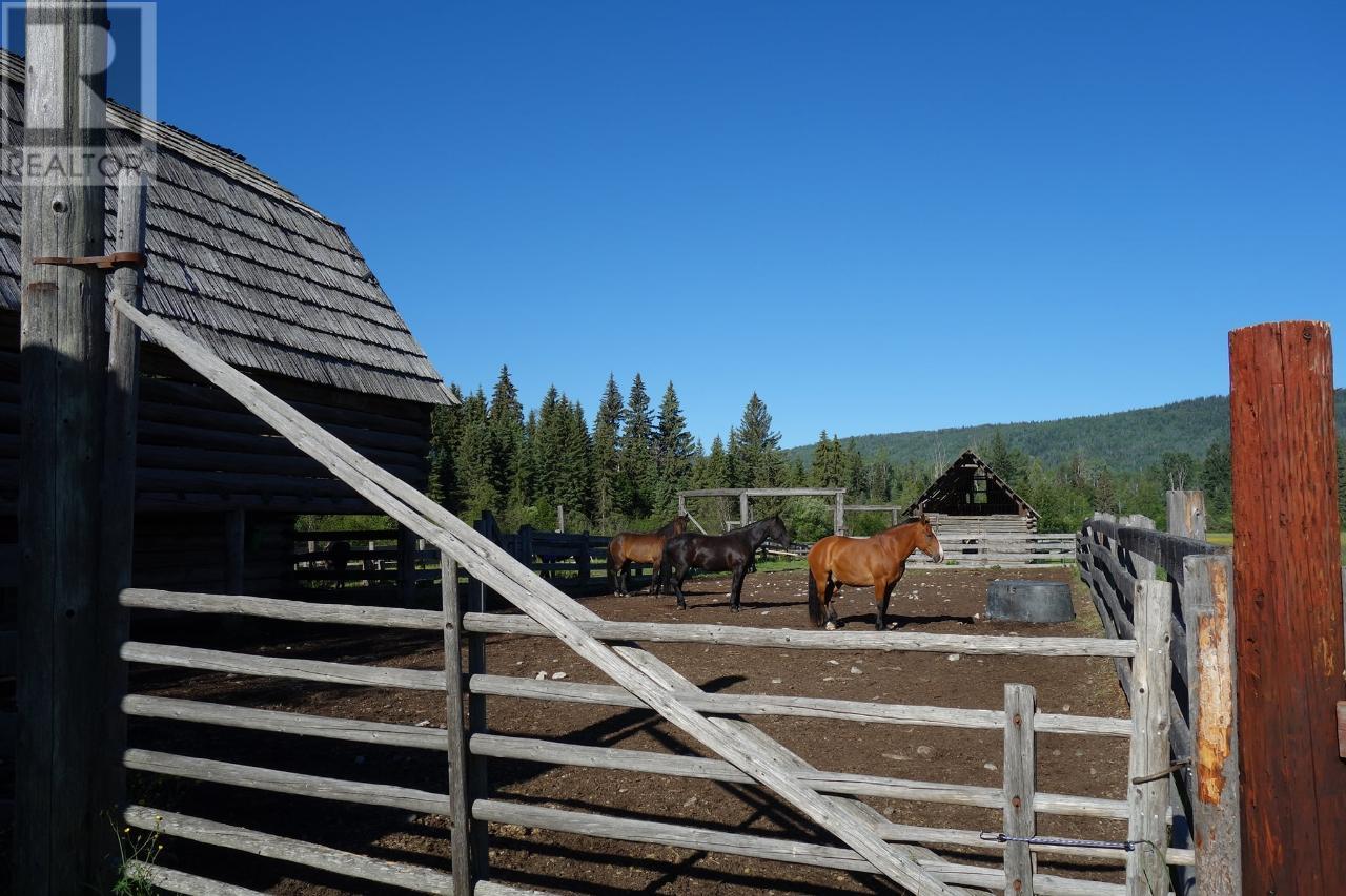 5565 Clearwater Valley Rd, Clearwater, British Columbia  V0E 1N0 - Photo 58 - 176584