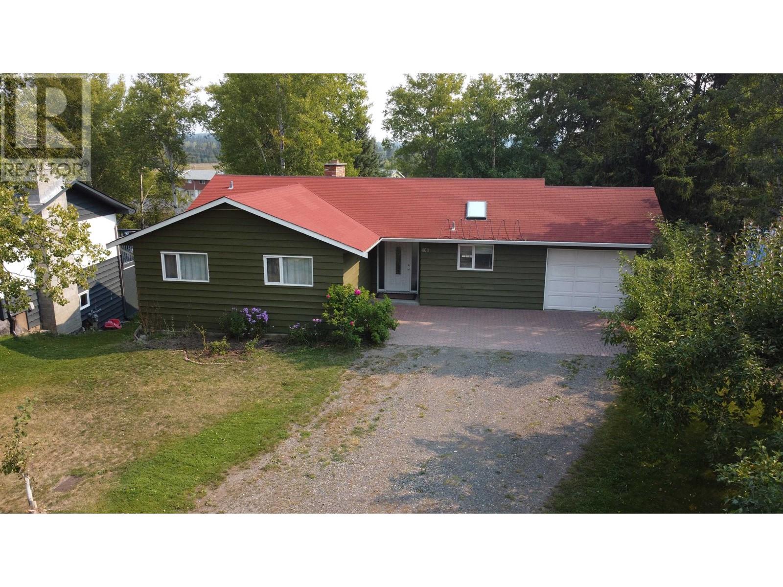 460 Birch Place, 100 Mile House, British Columbia  V0K 2E0 - Photo 1 - R2852638