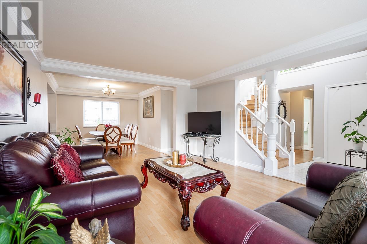 200 San Juan Place, Coquitlam, British Columbia  V3K 6Y8 - Photo 8 - R2852603