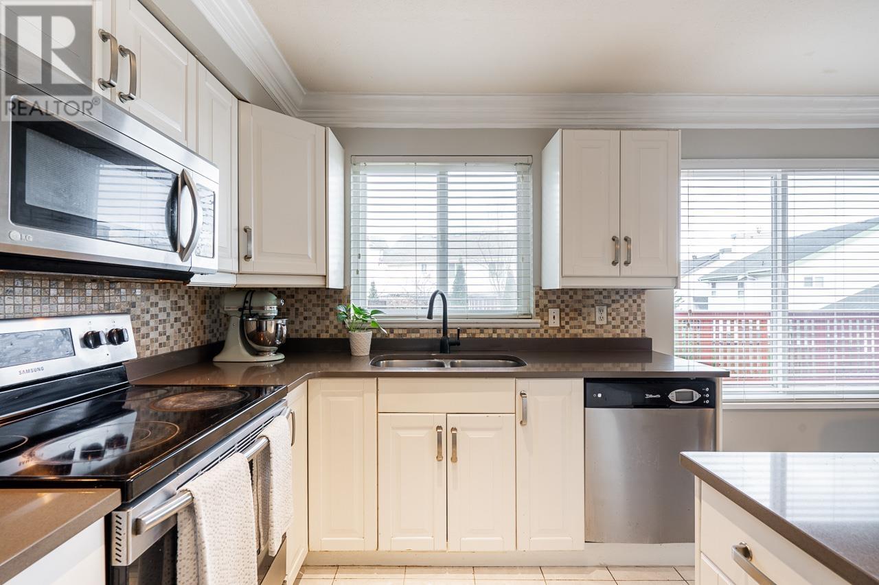200 San Juan Place, Coquitlam, British Columbia  V3K 6Y8 - Photo 12 - R2852603