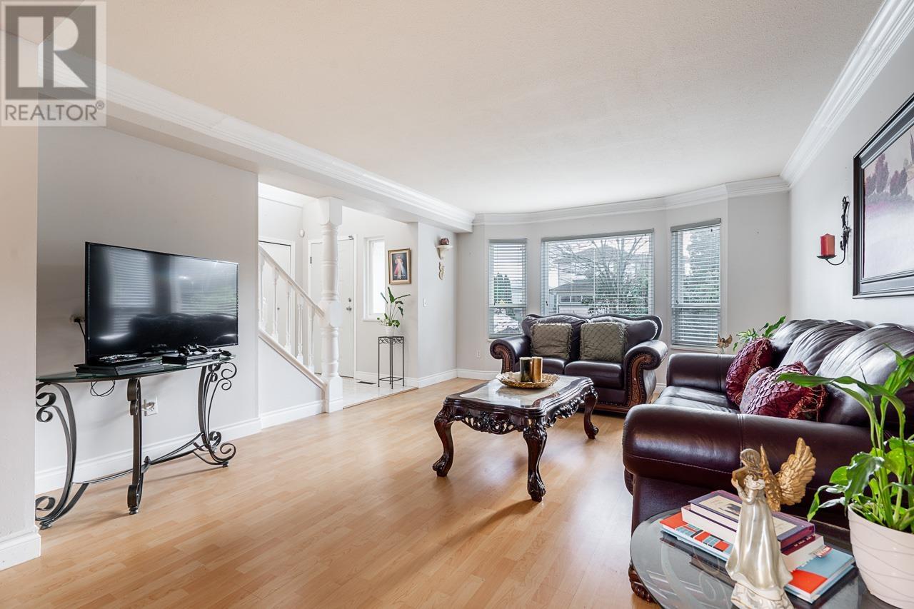 200 San Juan Place, Coquitlam, British Columbia  V3K 6Y8 - Photo 5 - R2852603