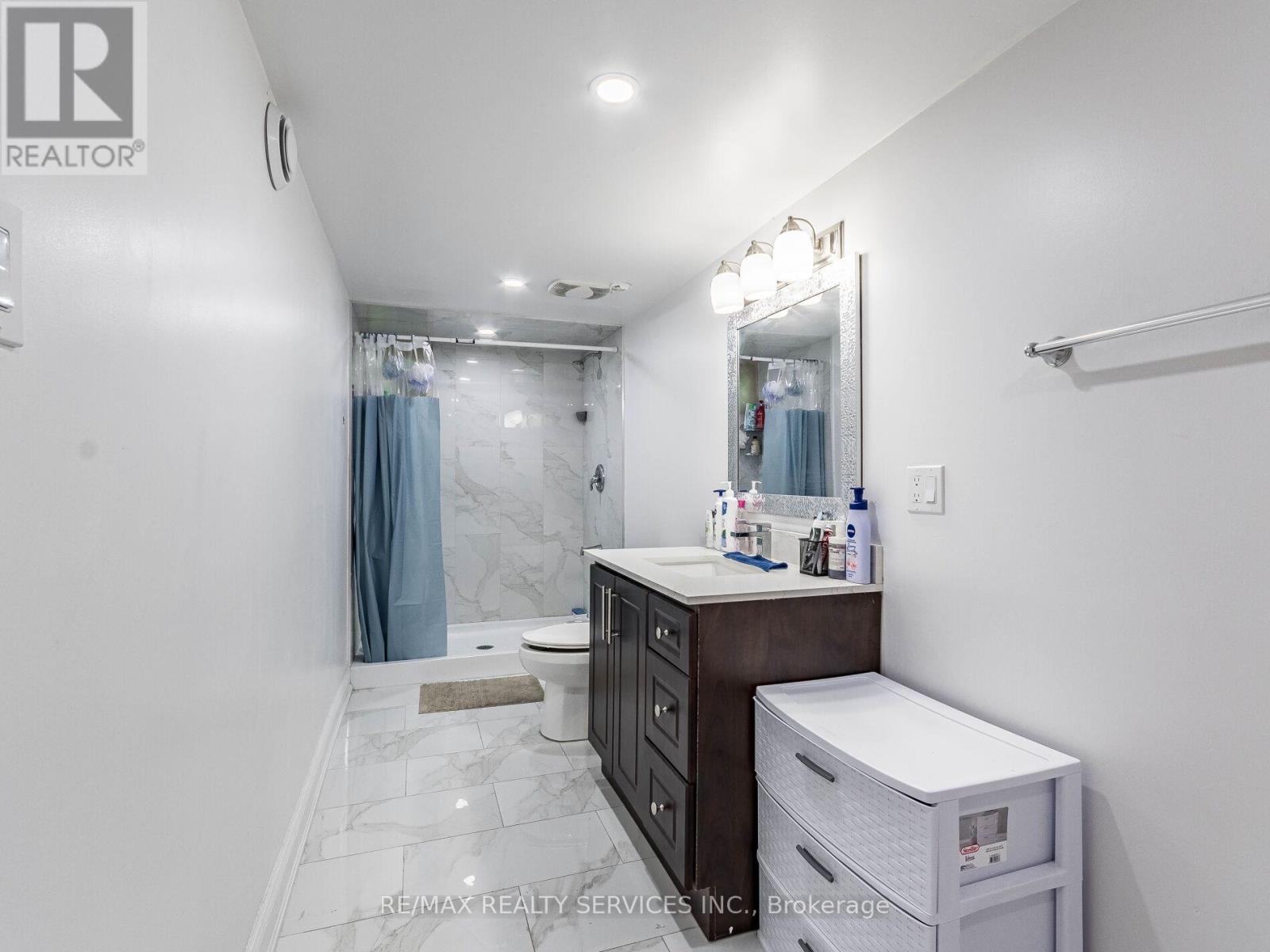 24 Premier Pl, Brampton, Ontario  L6S 3W1 - Photo 21 - W8090702