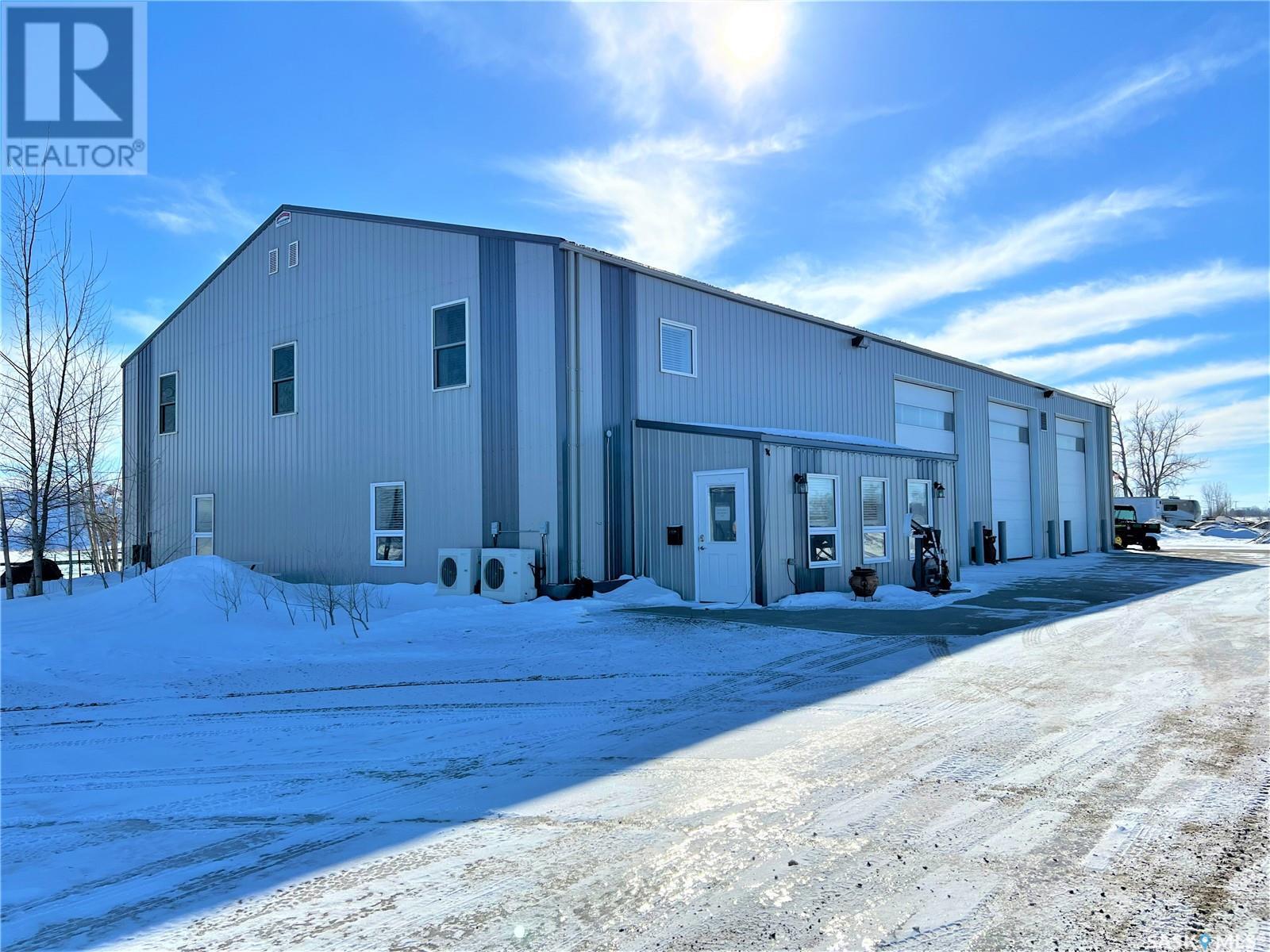 111 Industrial Drive, Bienfait, Saskatchewan  S0C 0M0 - Photo 2 - SK959678