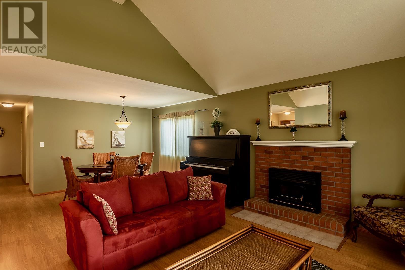 5462 Kensington Road, Sechelt, British Columbia  V7Z 0N9 - Photo 8 - R2852681
