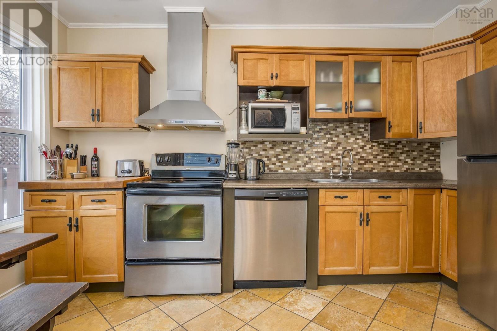 6180 Allan Street, Halifax, Nova Scotia  B3L 1G6 - Photo 10 - 202403373