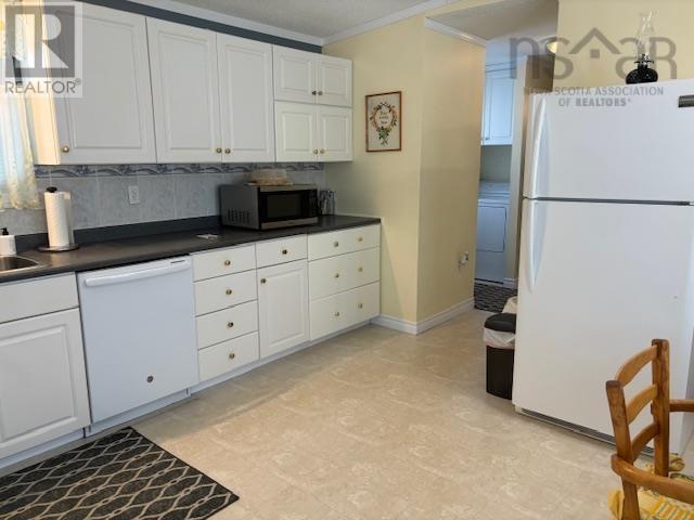 178 Sherbrooke Avenue, Bridgewater, Nova Scotia  B4V 4H4 - Photo 9 - 202403376