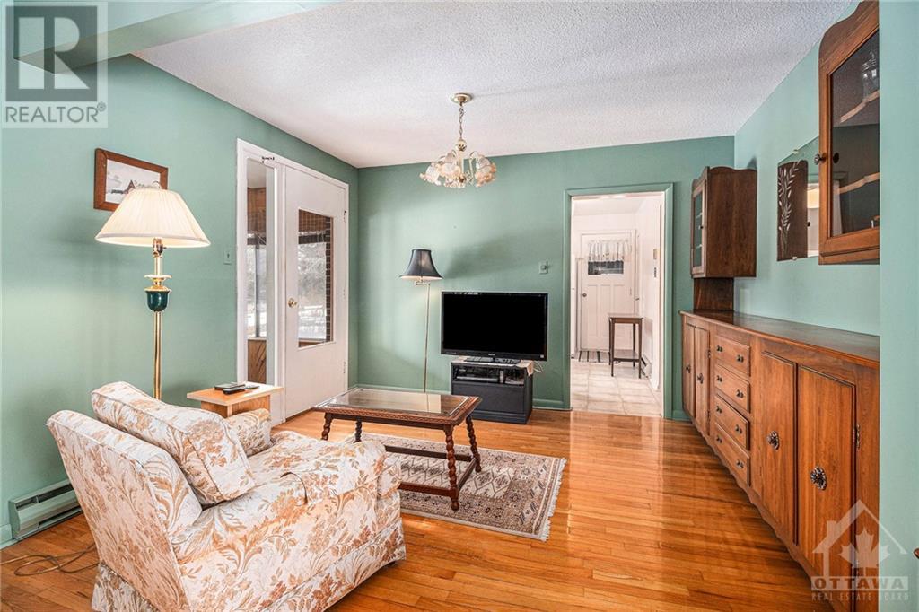 999 Heritage Drive, Montague, Ontario  K0G 1N0 - Photo 8 - 1378372