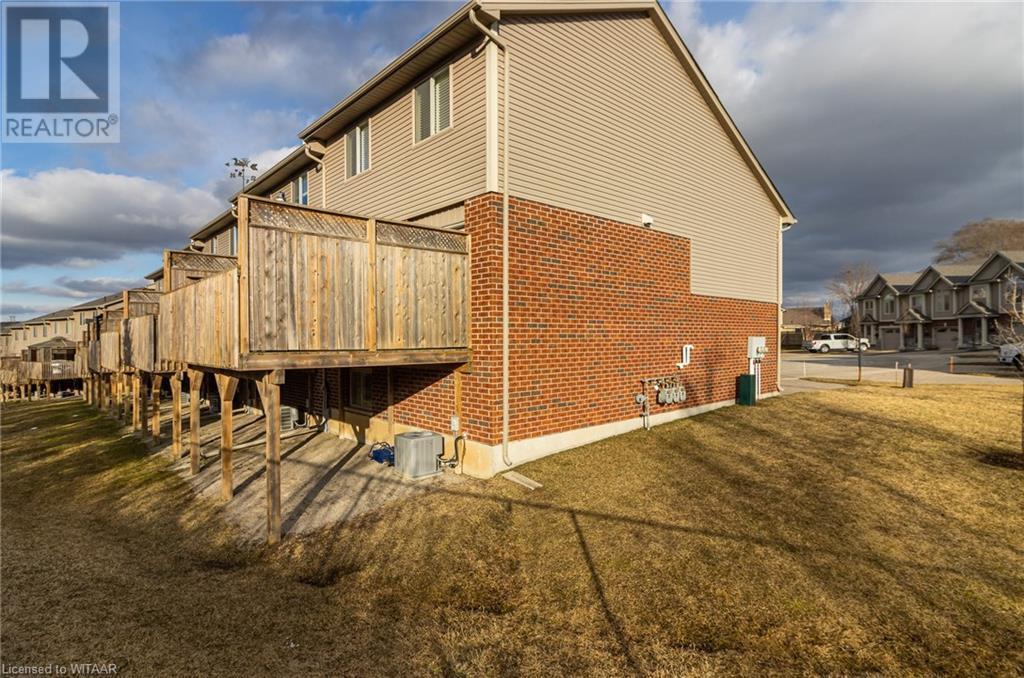 176 Ferguson Drive Drive Unit# 16, Woodstock, Ontario  N4V 0C6 - Photo 2 - 40543953