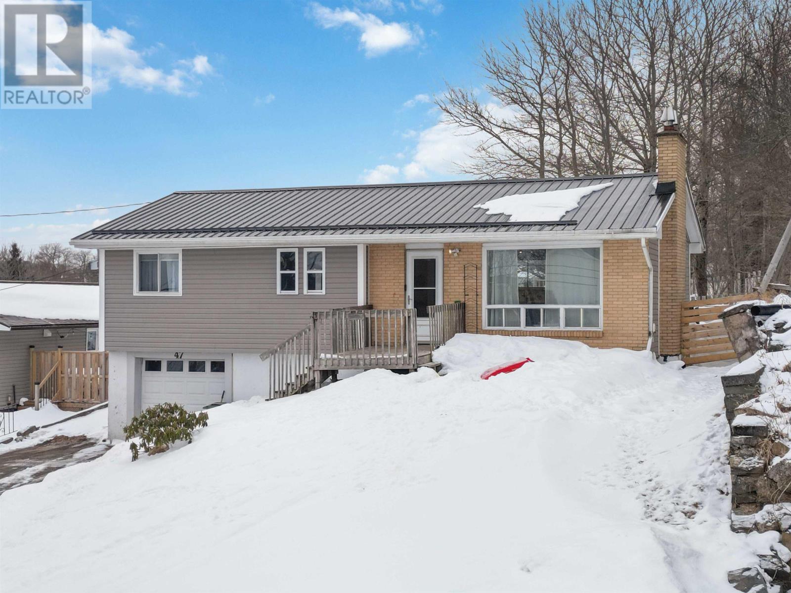 47 Topsail Boulevard, Dartmouth, Nova Scotia  B2W 4A9 - Photo 2 - 202403416