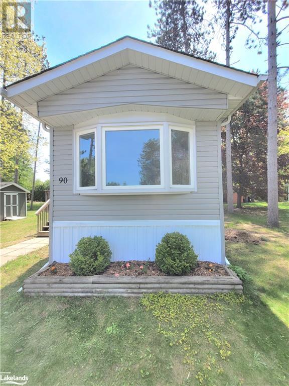 5263 Elliott Side Road Unit# 90, Tay, Ontario  L4R 4K3 - Photo 3 - 40543198