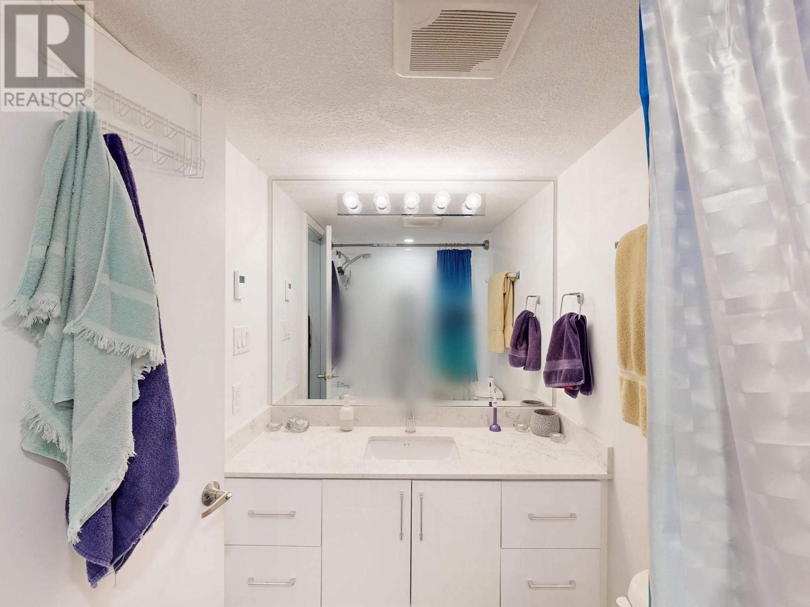 305 530 Ninth Street, New Westminster, British Columbia  V3M 3W5 - Photo 15 - R2852787