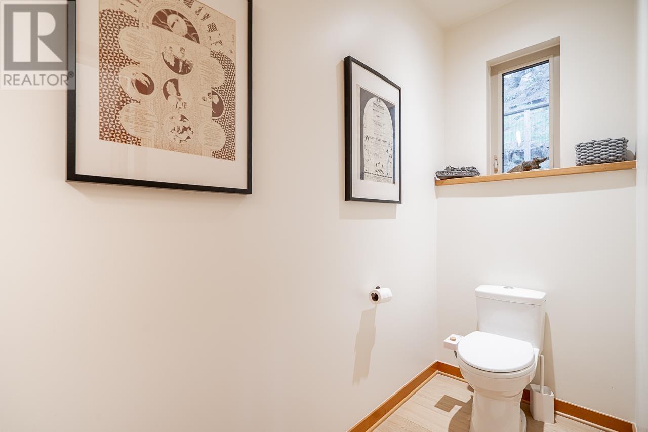 923 Elrond's Court, Bowen Island, British Columbia  V0N 1G1 - Photo 14 - R2852798