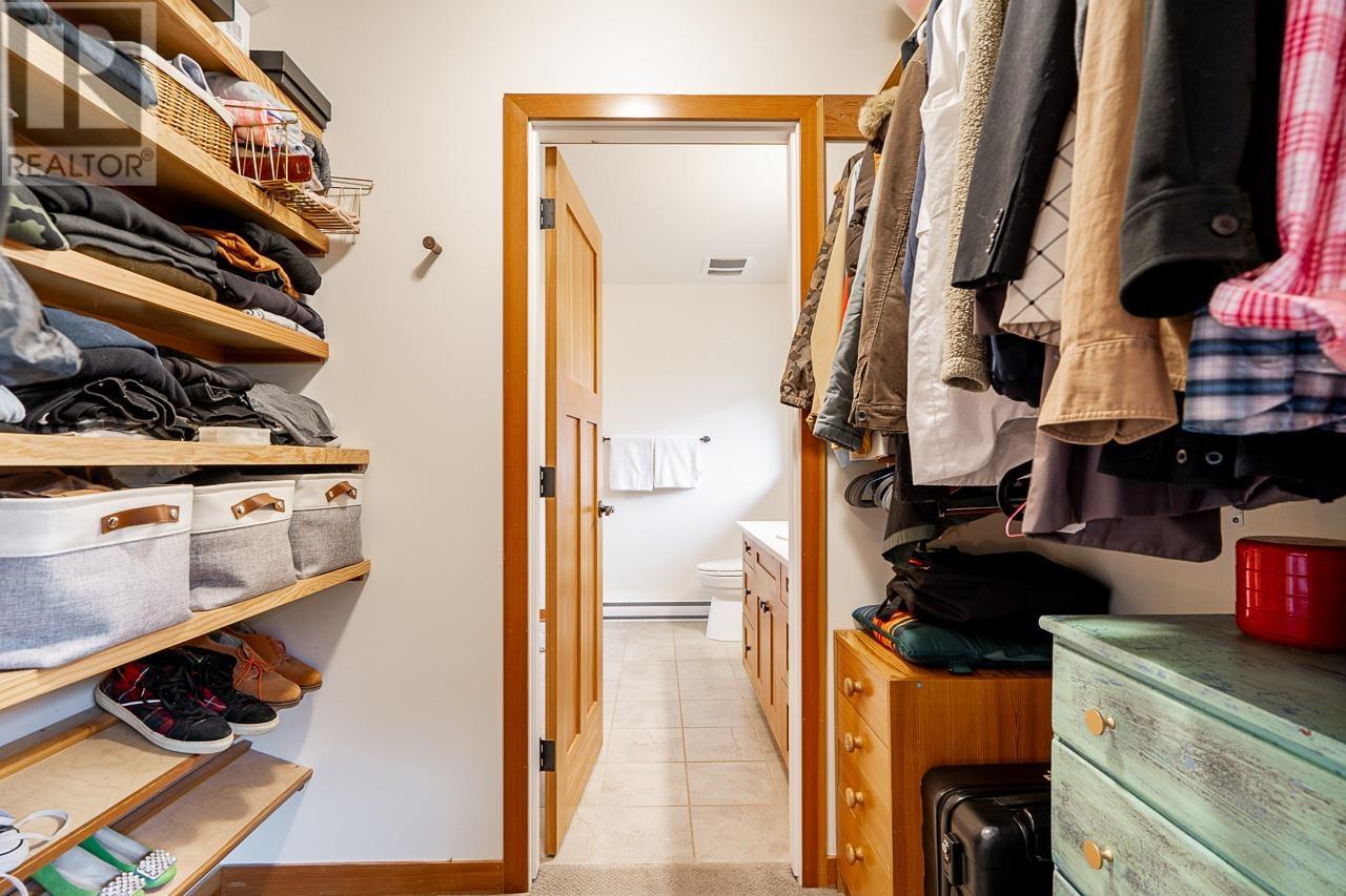 923 Elrond's Court, Bowen Island, British Columbia  V0N 1G1 - Photo 16 - R2852798