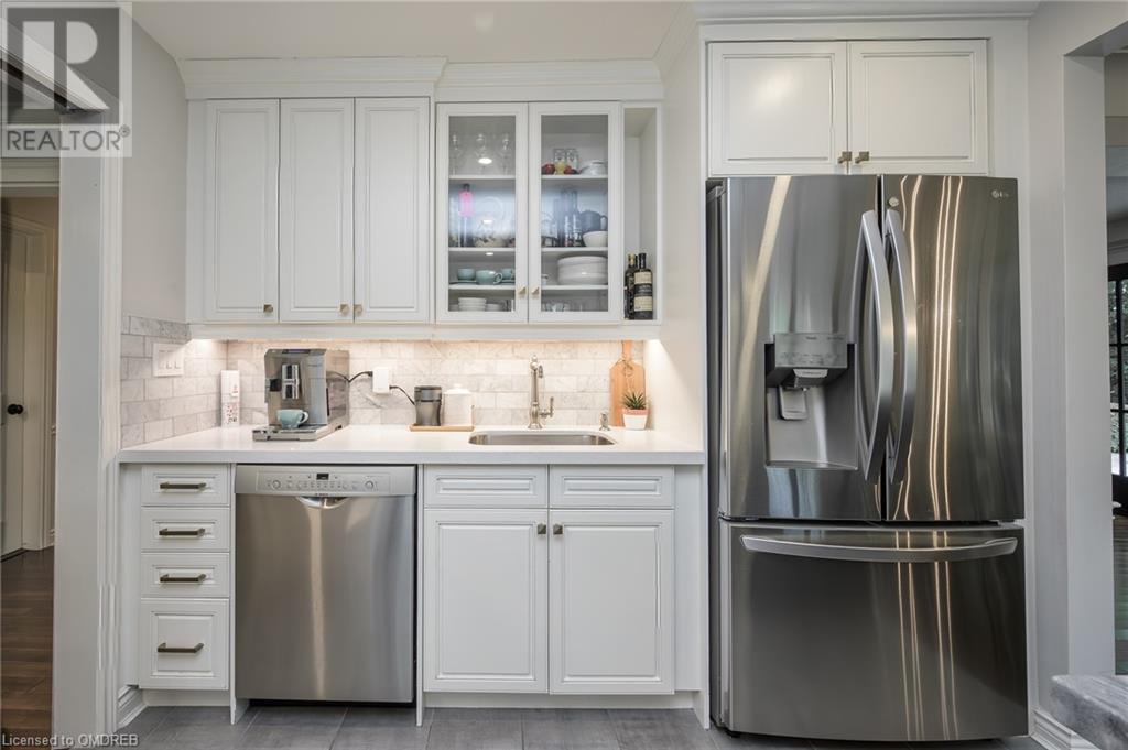 360 North Shore Boulevard E, Burlington, Ontario  L7T 1W9 - Photo 6 - 40545253