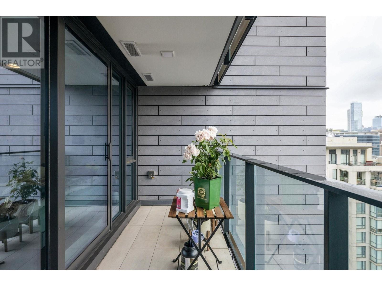 2103 1111 Richards Street, Vancouver, British Columbia  V6B 0S3 - Photo 11 - R2852843