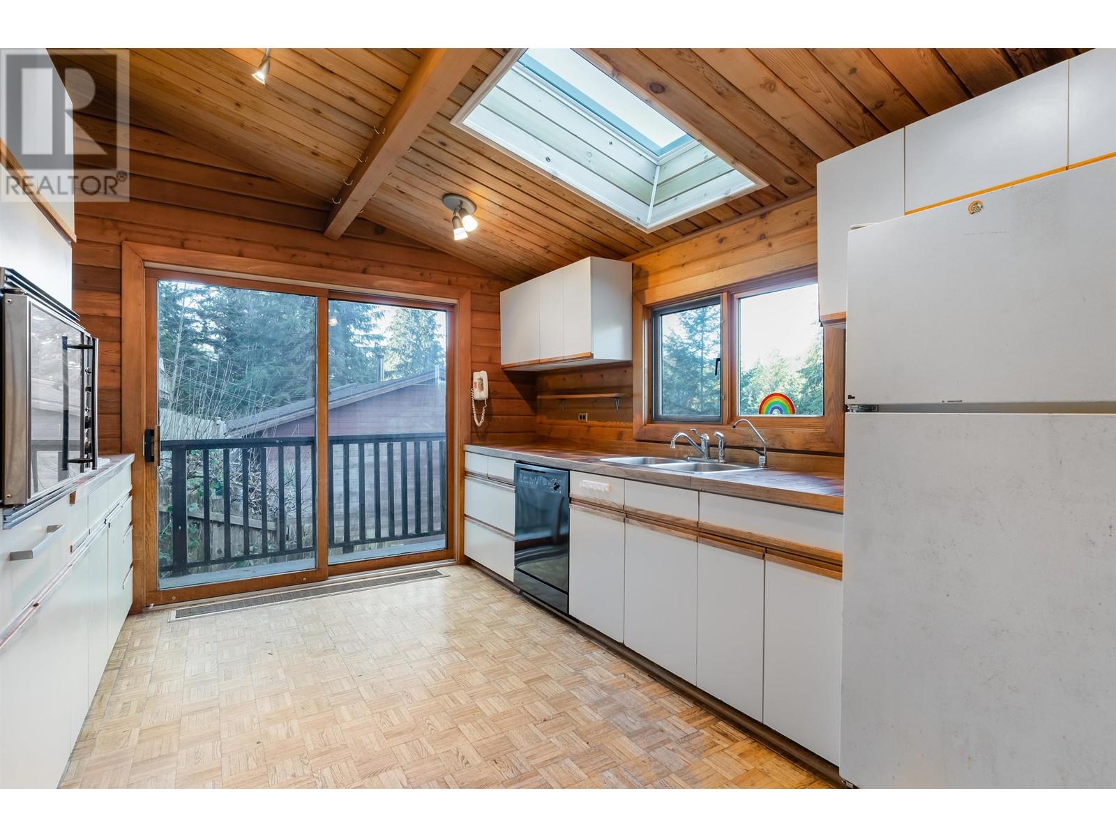 1257 Adams Road, Bowen Island, British Columbia  V0N 1G2 - Photo 9 - R2852892