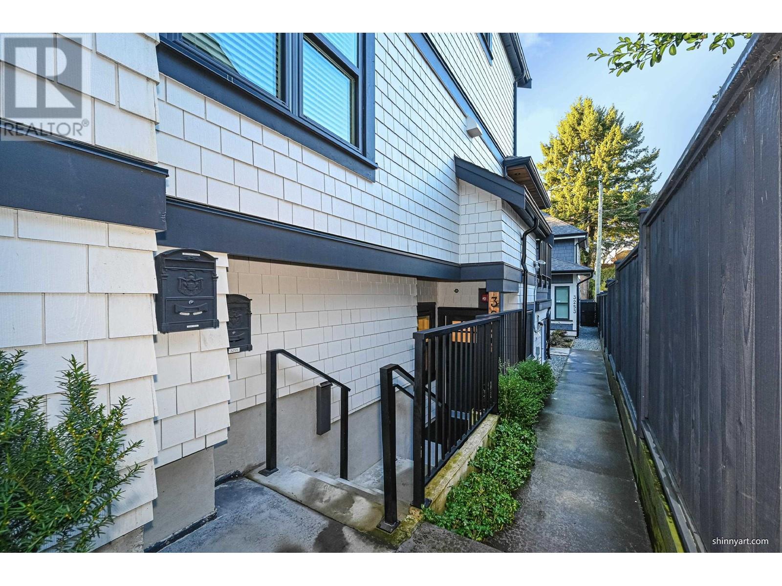 Listing Picture 4 of 29 : 3255 W KING EDWARD AVENUE, Vancouver / 溫哥華 - 魯藝地產 Yvonne Lu Group - MLS Medallion Club Member