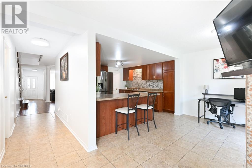 128 Edgewater Drive, Stoney Creek, Ontario  L8E 4Z3 - Photo 7 - 40545628