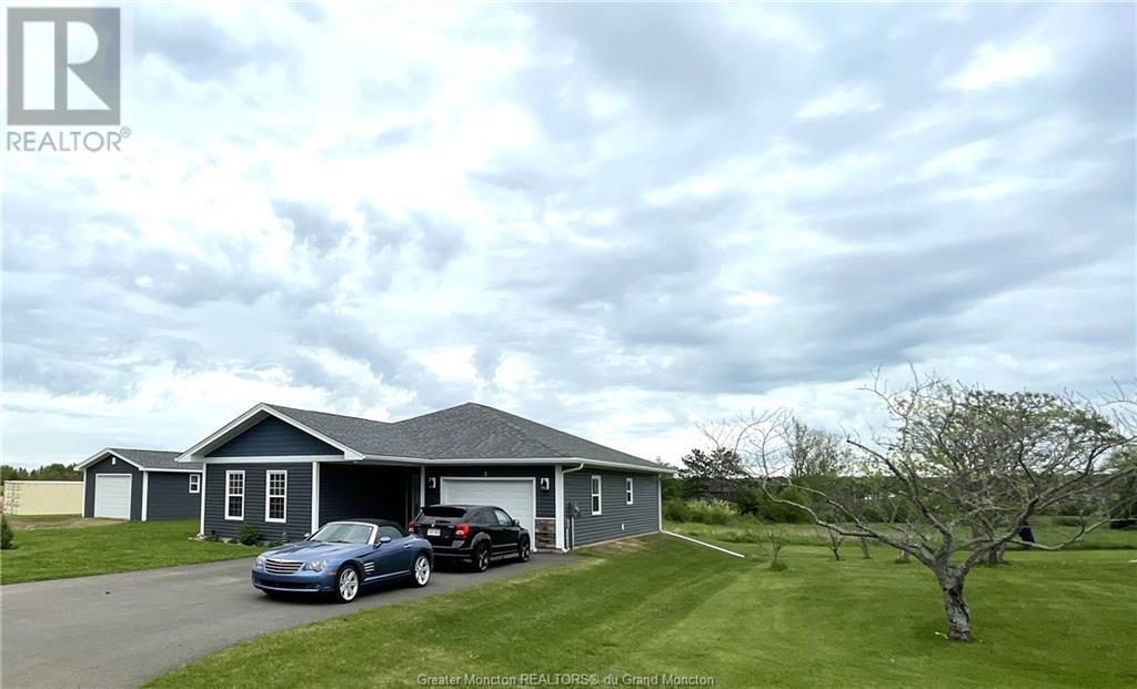 3 Fawcett Ave, Petitcodiac, New Brunswick  E4Z 4H3 - Photo 2 - M157601