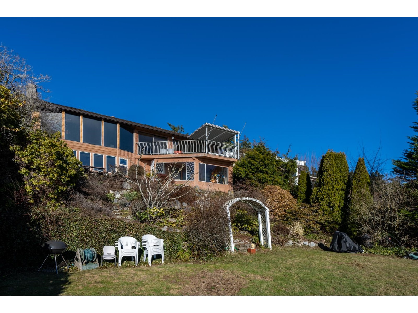 Listing Picture 15 of 16 : 14507 SUNSET DRIVE, White Rock - 魯藝地產 Yvonne Lu Group - MLS Medallion Club Member