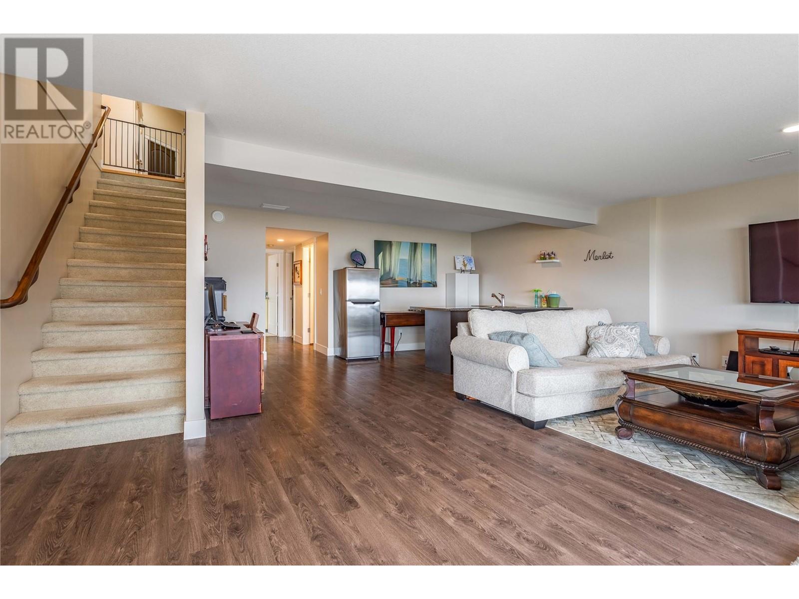 1570 Marina Way West Kelowna, BC V1Z4E1_36