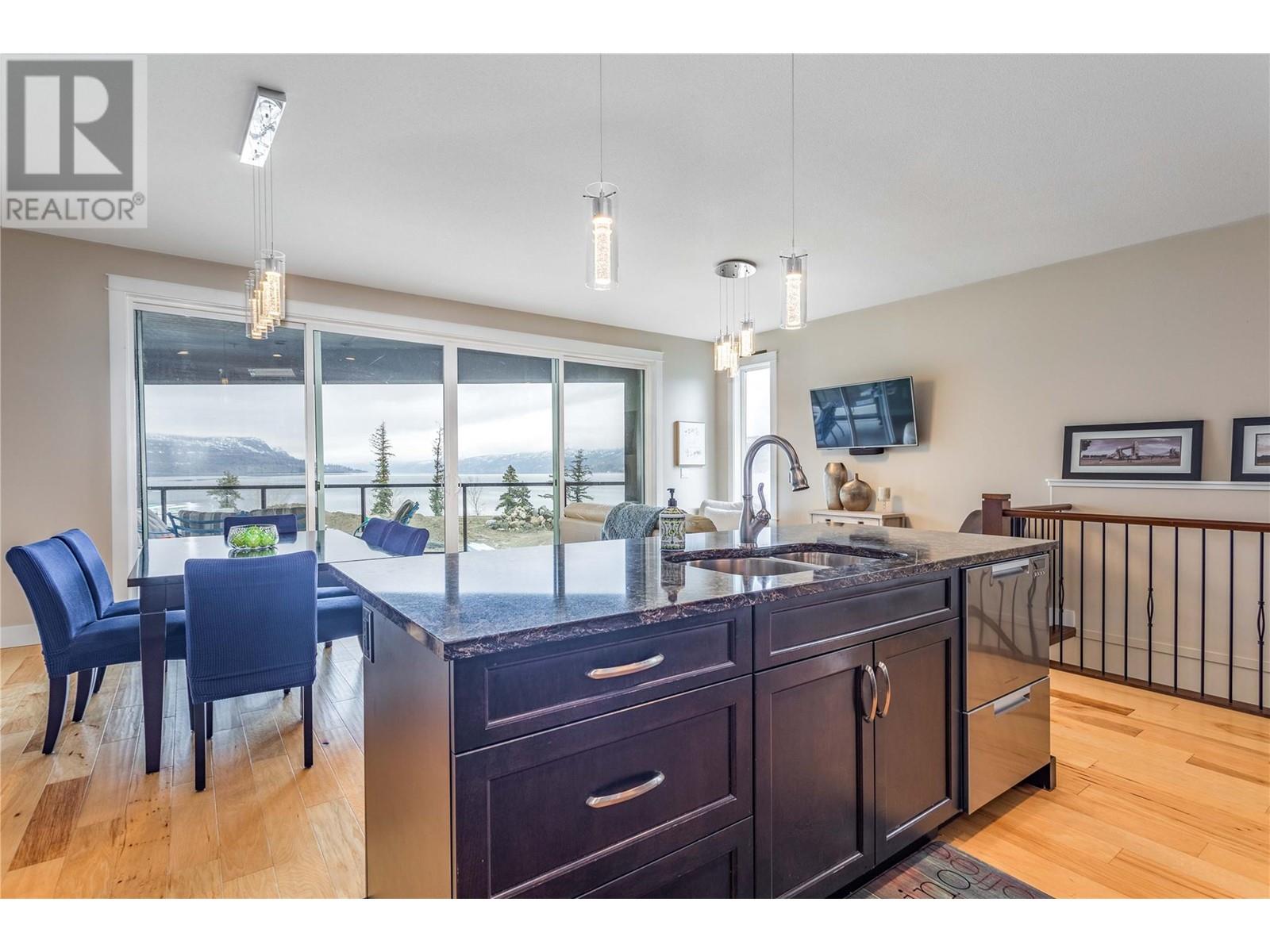 1570 Marina Way West Kelowna