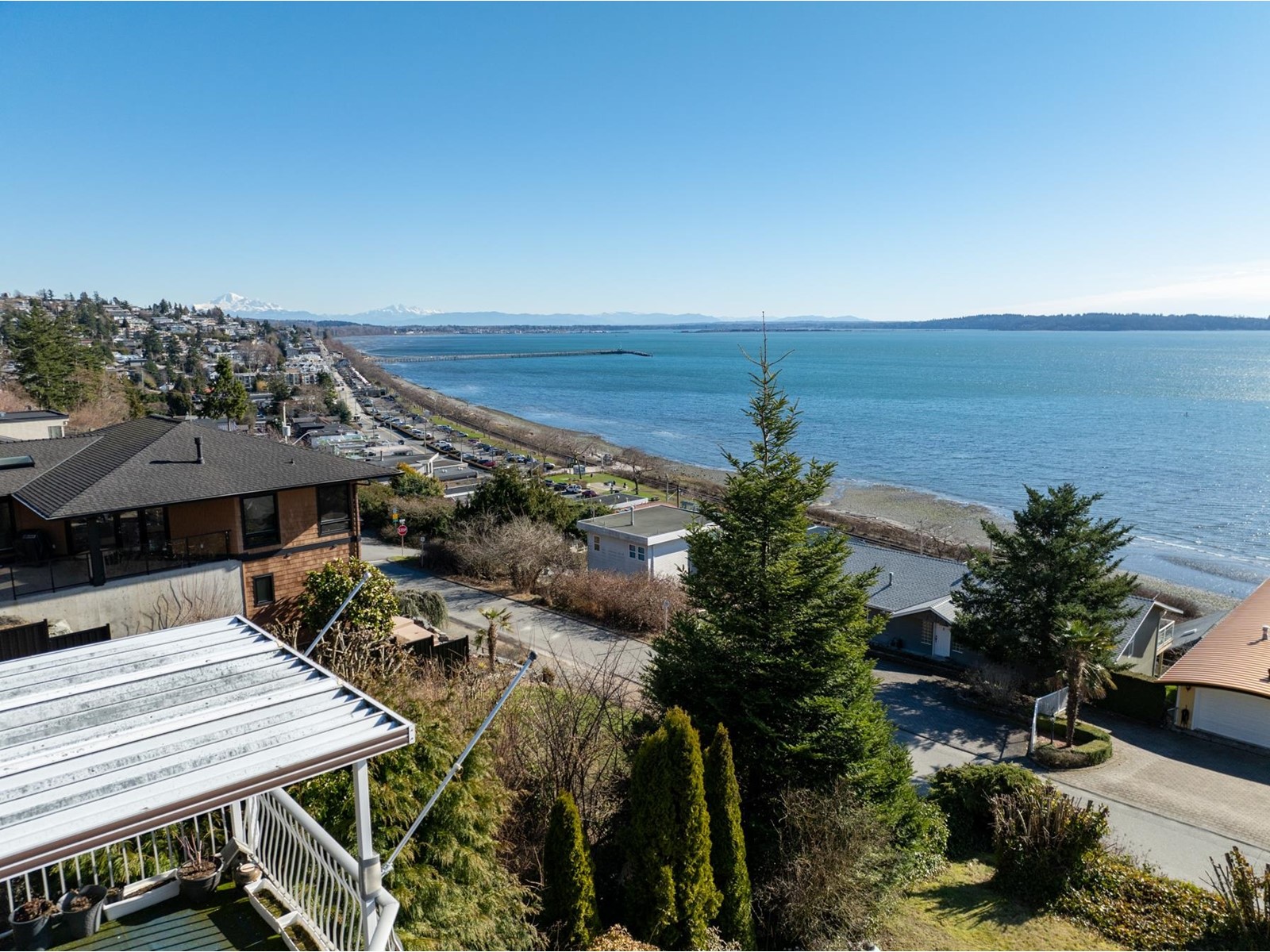 Listing Picture 7 of 16 : 14507 SUNSET DRIVE, White Rock - 魯藝地產 Yvonne Lu Group - MLS Medallion Club Member
