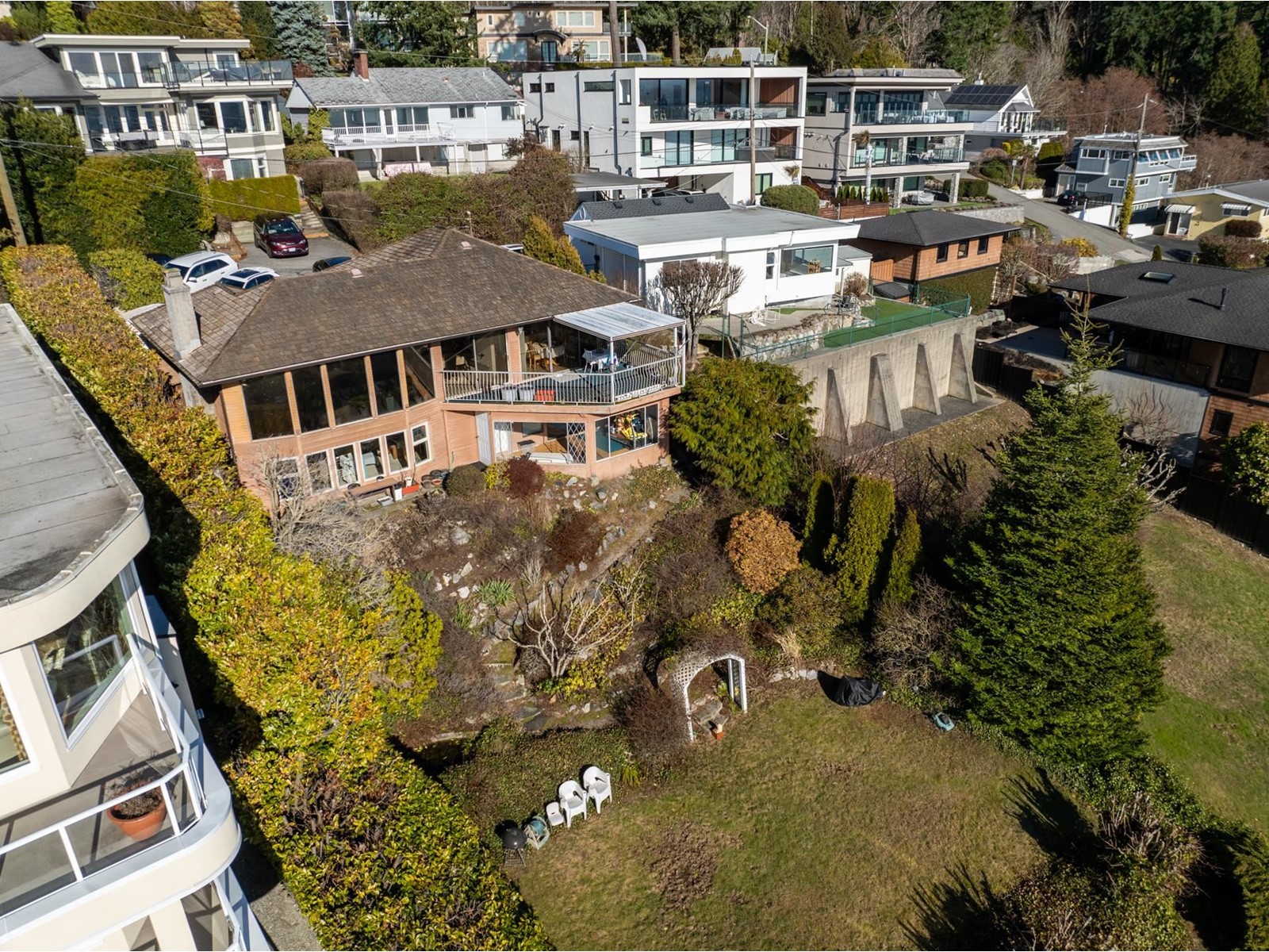 Listing Picture 10 of 16 : 14507 SUNSET DRIVE, White Rock - 魯藝地產 Yvonne Lu Group - MLS Medallion Club Member