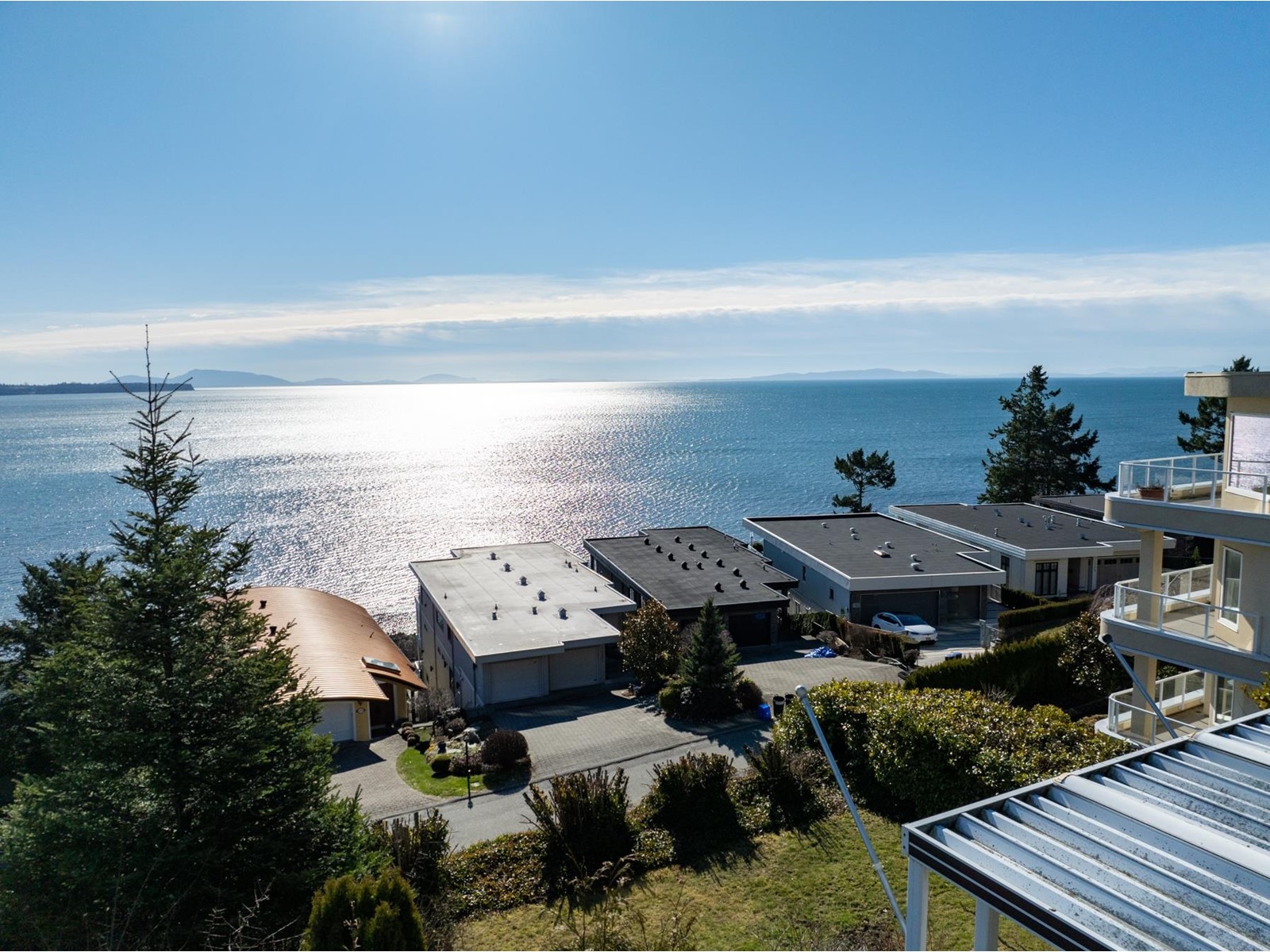 Listing Picture 5 of 16 : 14507 SUNSET DRIVE, White Rock - 魯藝地產 Yvonne Lu Group - MLS Medallion Club Member