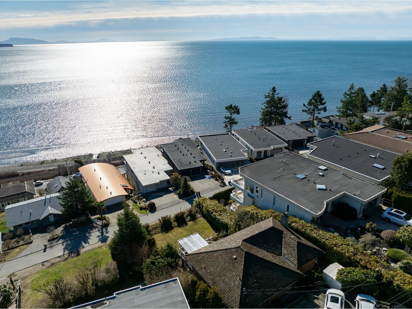 Listing Picture 4 of 16 : 14507 SUNSET DRIVE, White Rock - 魯藝地產 Yvonne Lu Group - MLS Medallion Club Member