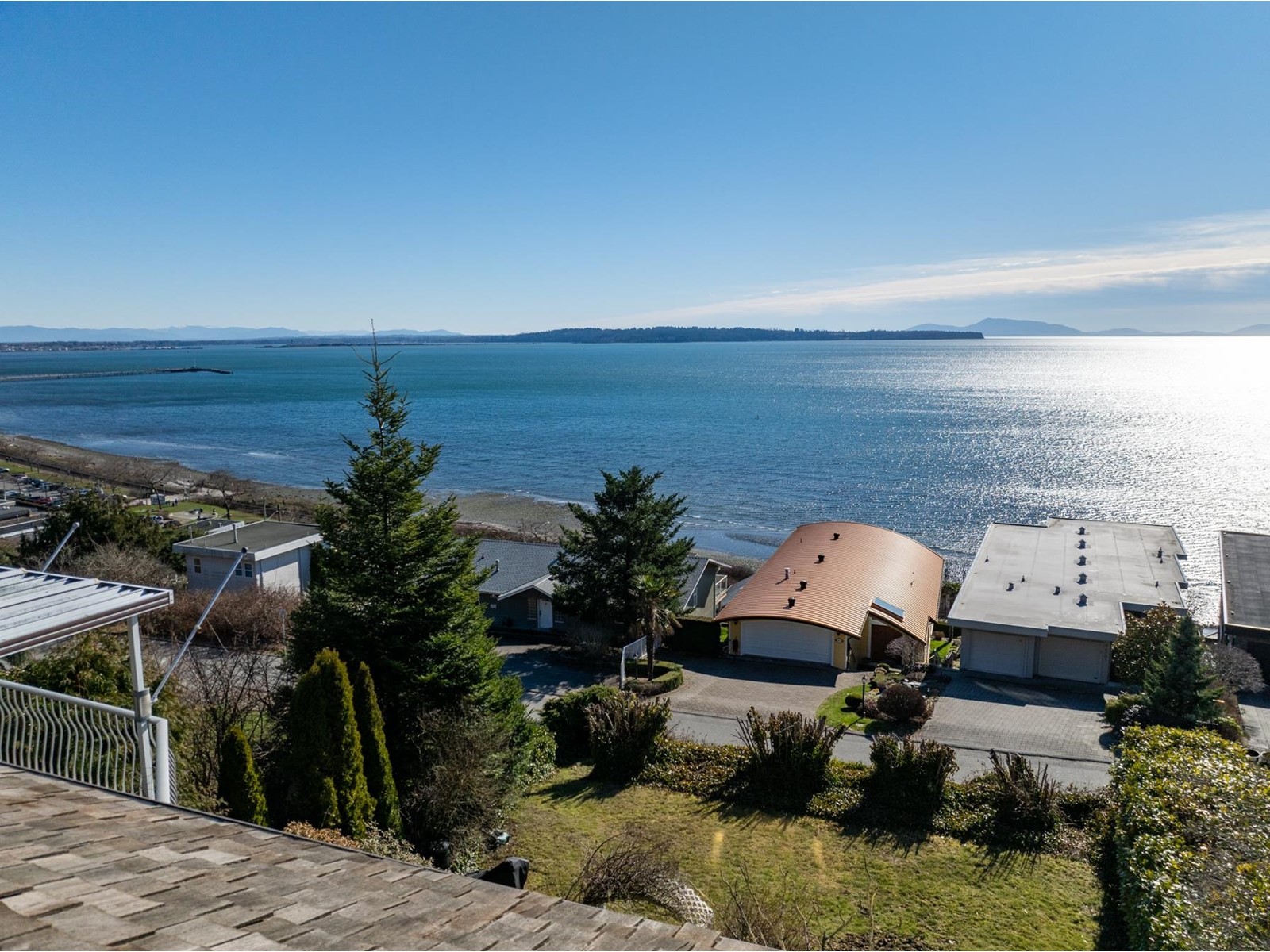 Listing Picture 6 of 16 : 14507 SUNSET DRIVE, White Rock - 魯藝地產 Yvonne Lu Group - MLS Medallion Club Member