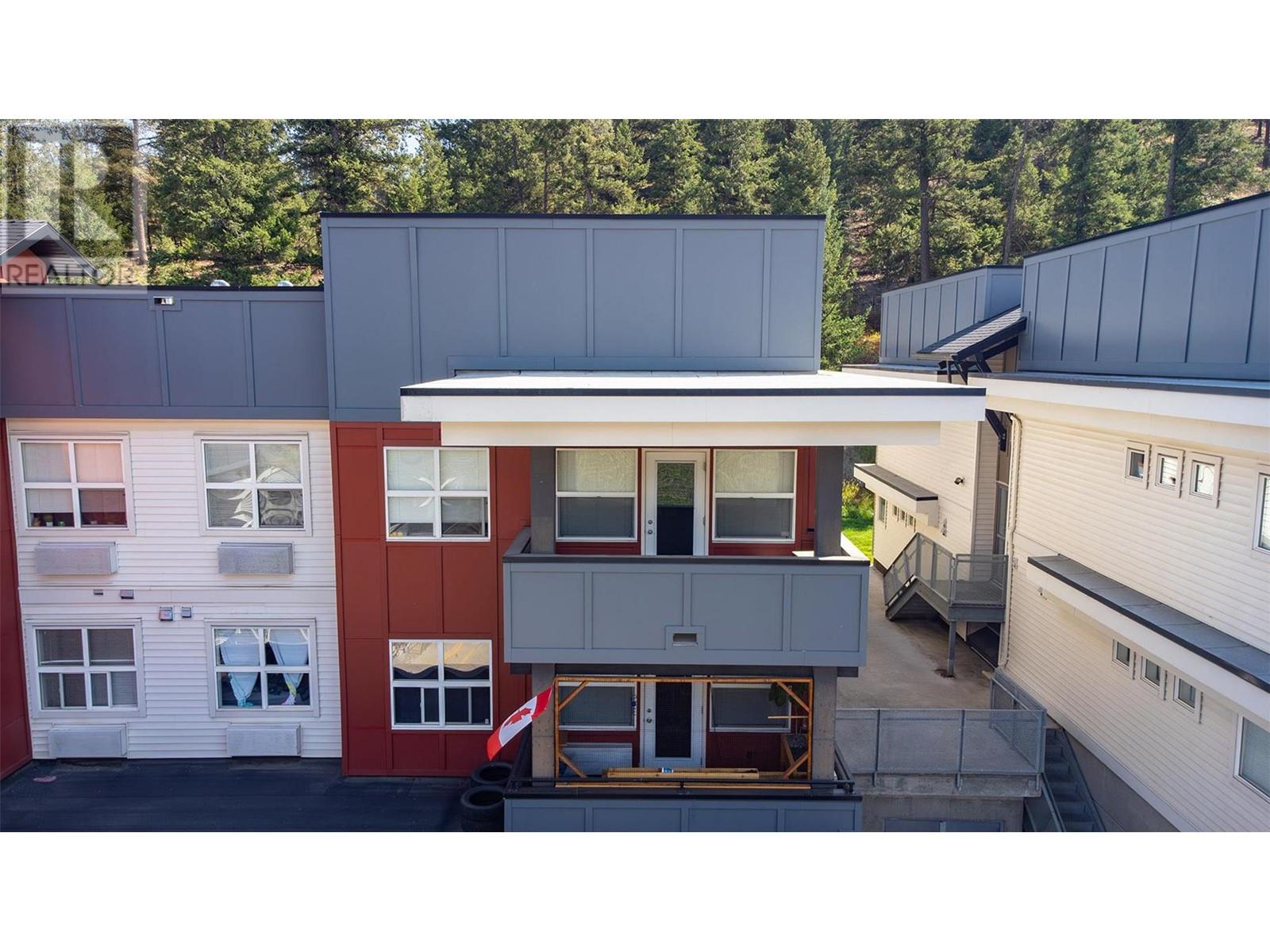 Property at 1481 Glenmore Road N Unit# 301 image 2