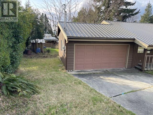 5129 Chapman Road, Sechelt, British Columbia  V7Z 0B7 - Photo 3 - R2853124