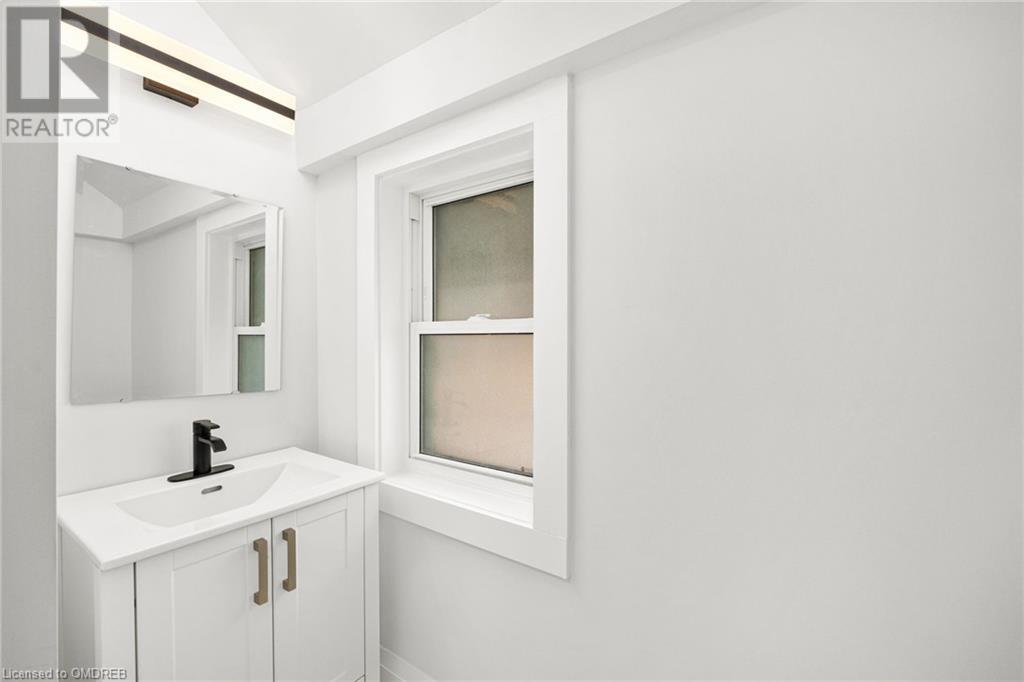 14 Kennedy Avenue, Kitchener, Ontario  N2G 2Z8 - Photo 20 - 40542975