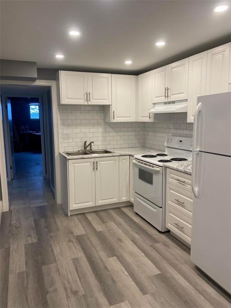 2097 Mountain Grove Avenue, Unit #b, Burlington, Ontario  L7P 2H8 - Photo 5 - H4186277