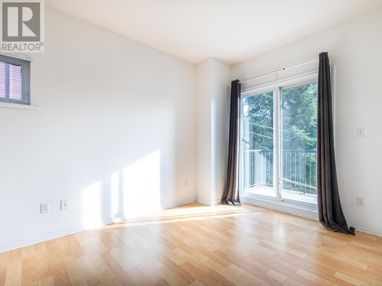 Listing Picture 9 of 25 : 2484-2490 W 4TH AVENUE, Vancouver / 溫哥華 - 魯藝地產 Yvonne Lu Group - MLS Medallion Club Member