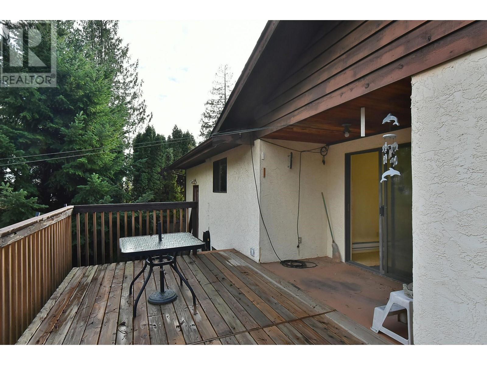 760 Brookside Place, Gibsons, British Columbia  V0N 1V9 - Photo 20 - R2853310