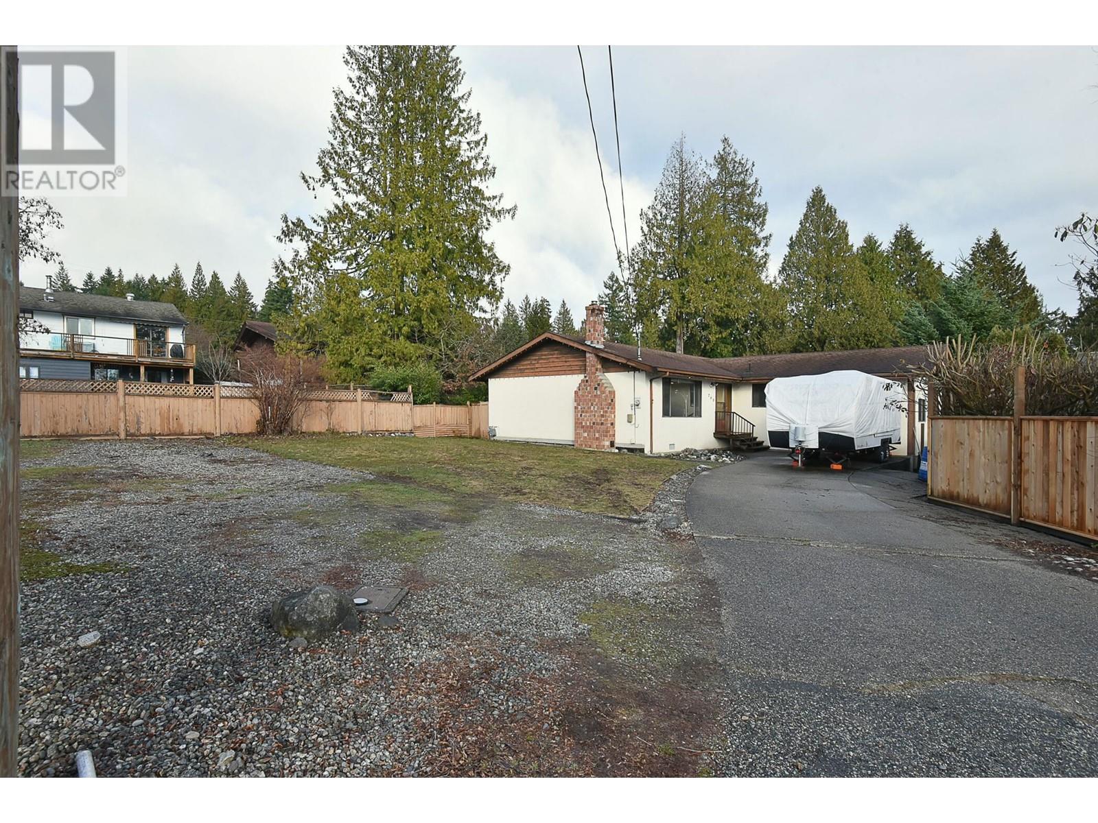 760 Brookside Place, Gibsons, British Columbia  V0N 1V9 - Photo 25 - R2853310