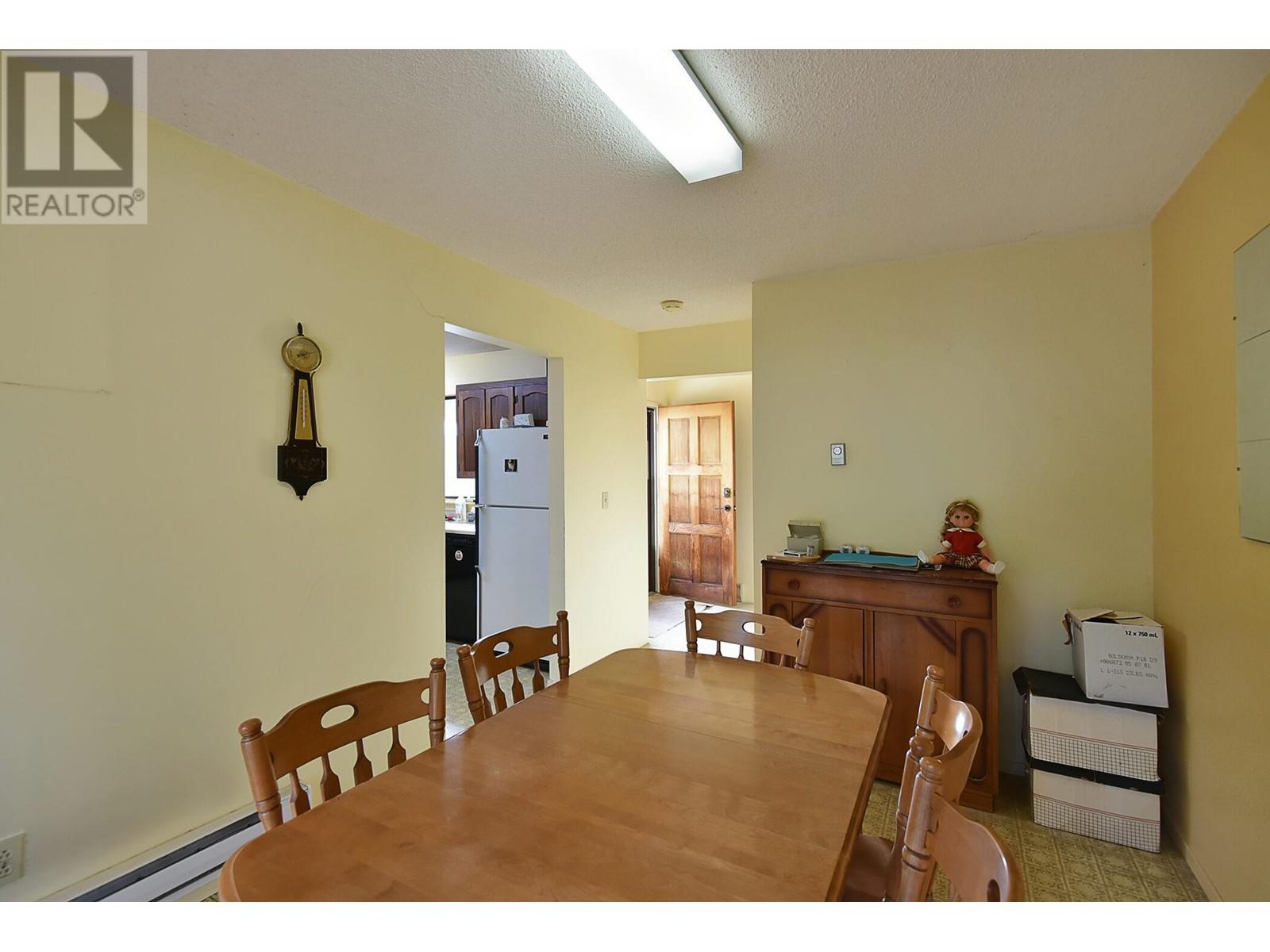 760 Brookside Place, Gibsons, British Columbia  V0N 1V9 - Photo 7 - R2853310