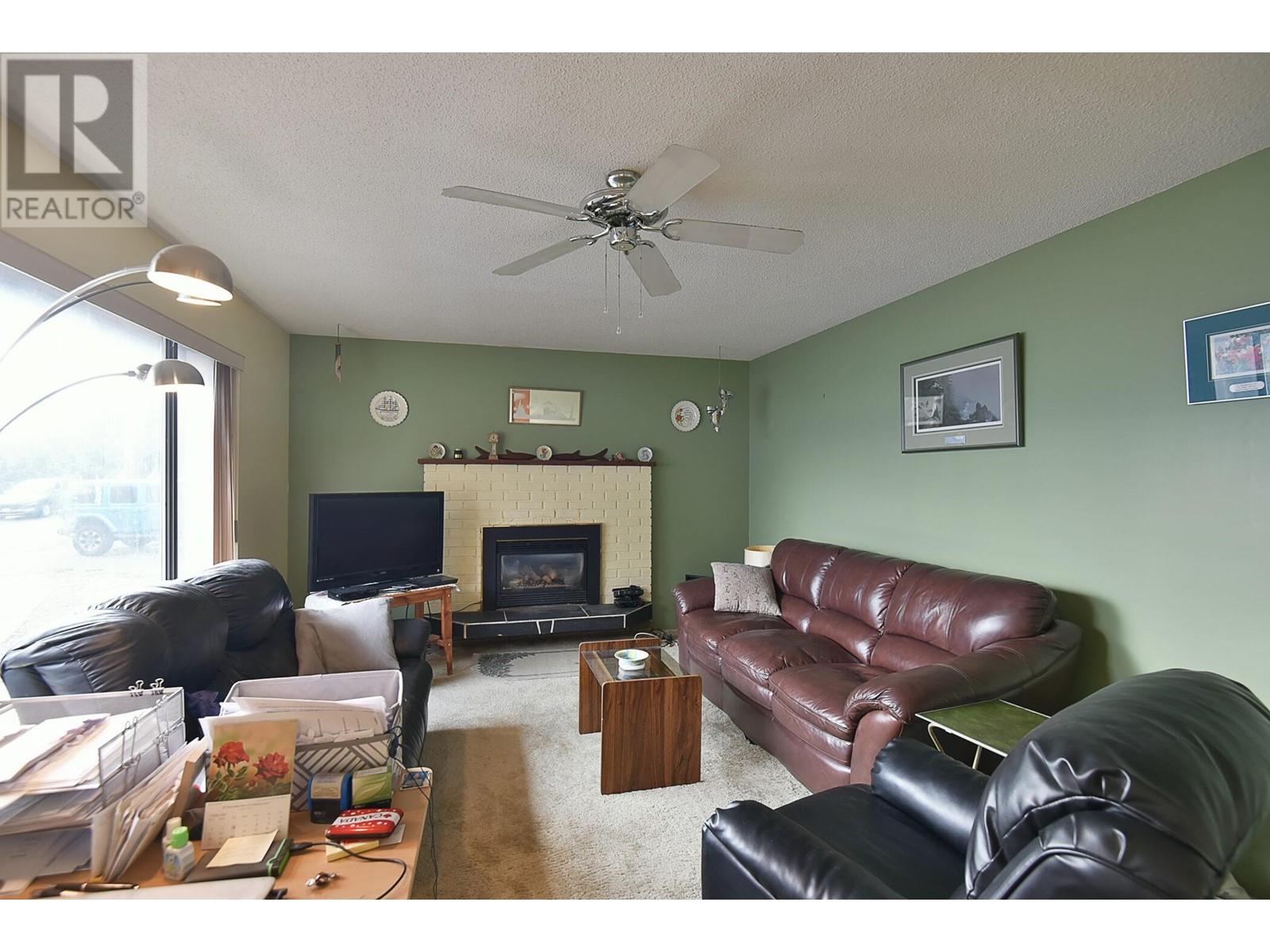 760 Brookside Place, Gibsons, British Columbia  V0N 1V9 - Photo 8 - R2853310