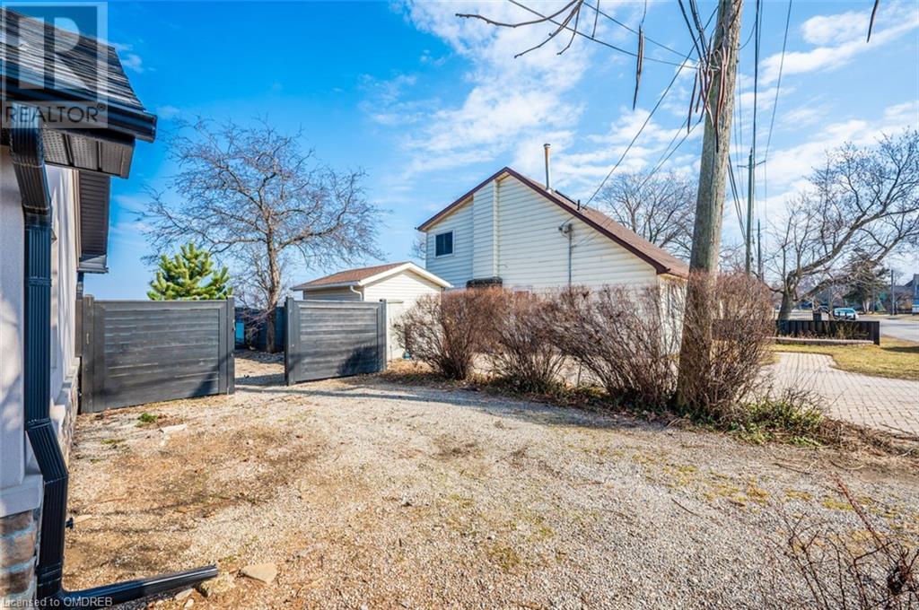 3 Lakeview Drive, Hamilton, Ontario  L8E 5A5 - Photo 10 - 40545712