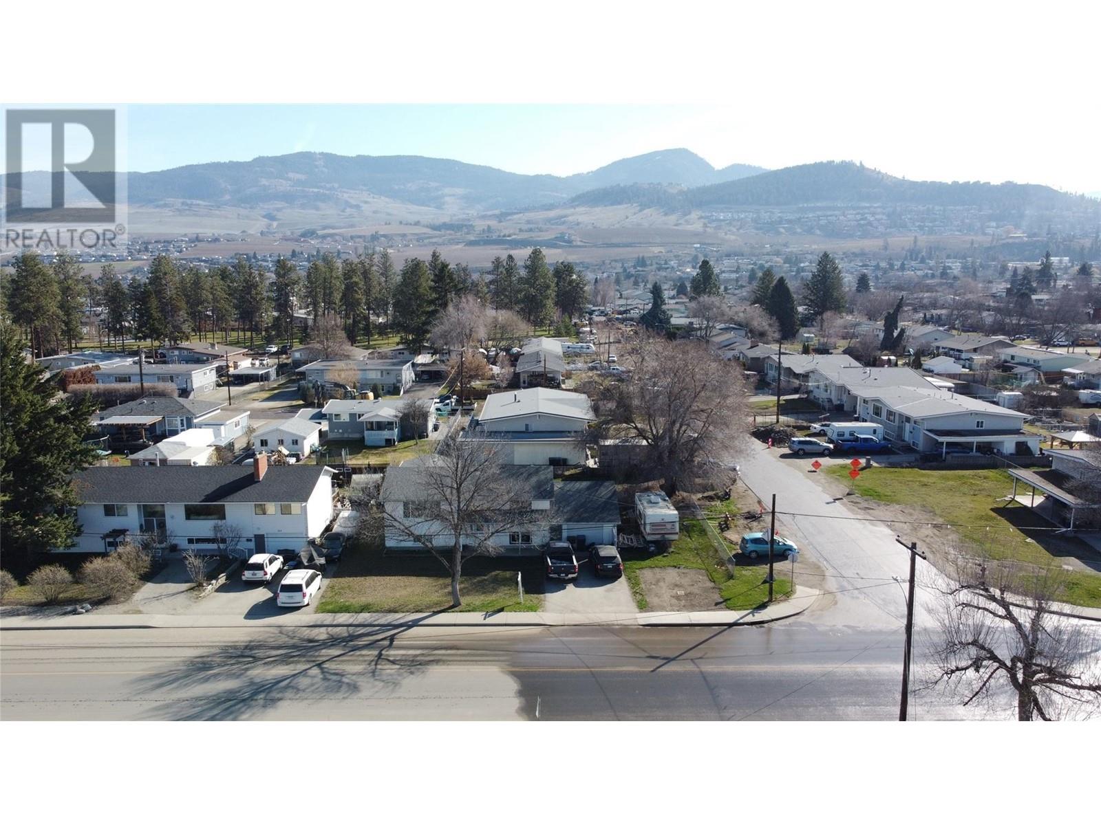 325 Dougall Road S, kelowna, British Columbia