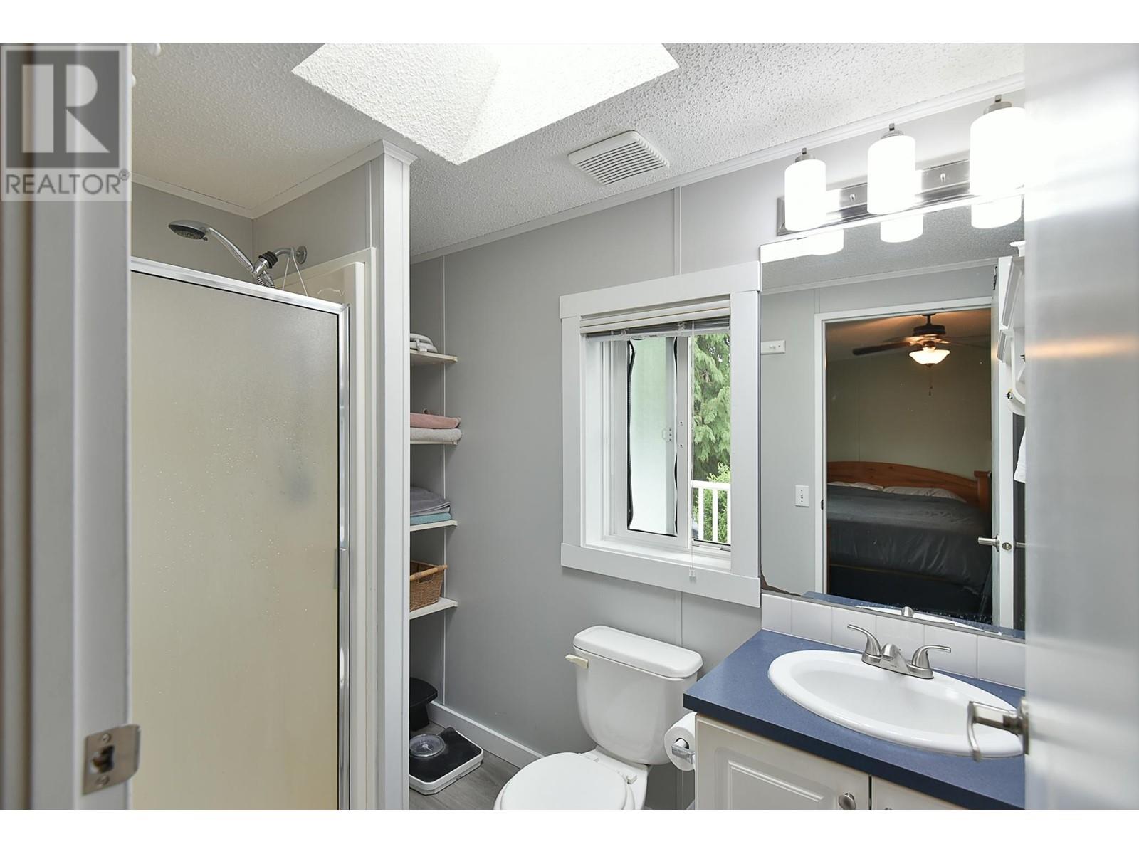 760 Hillcrest Road, Gibsons, British Columbia  V0N 1V9 - Photo 17 - R2853355